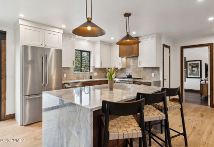 Image for 2407  Holiday Ranch Loop Road