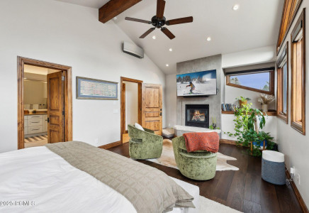 Image for 2407  Holiday Ranch Loop Road