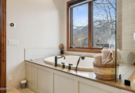 Image for 2407  Holiday Ranch Loop Road