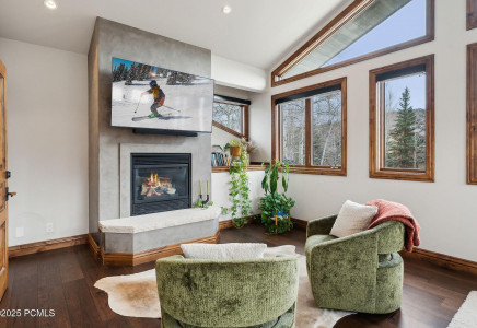 Image for 2407  Holiday Ranch Loop Road