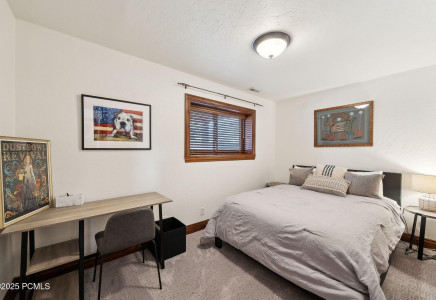 Image for 2407  Holiday Ranch Loop Road