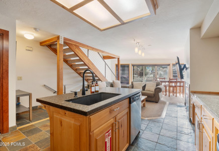 Image for 320  Marsac Avenue
