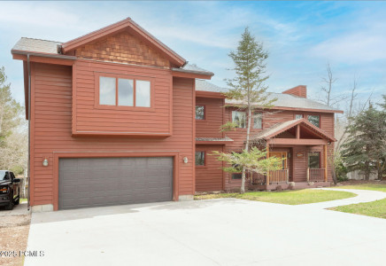 Image for 2003  Venus Court