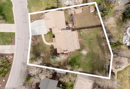 Image for 2003  Venus Court
