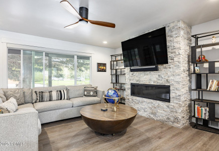 Image for 2830  Holiday Ranch Loop Road