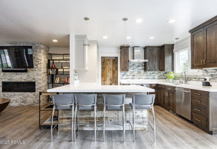 Image for 2830  Holiday Ranch Loop Road