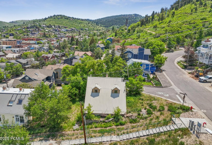 Image for 844  Empire Avenue