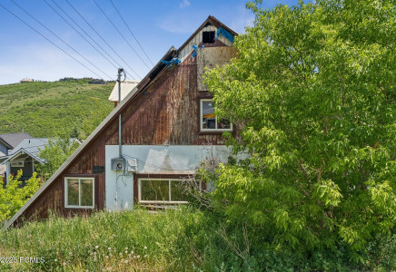 Image for 844  Empire Avenue
