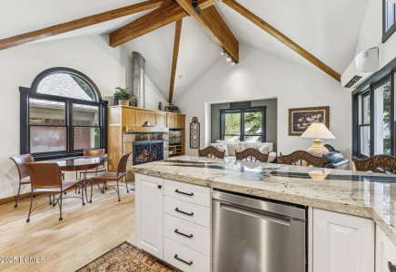 Image for 954  Empire Avenue