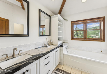 Image for 954  Empire Avenue