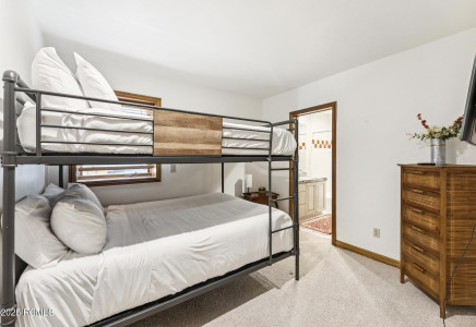 Image for 954  Empire Avenue