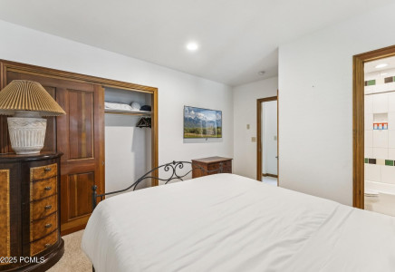 Image for 954  Empire Avenue