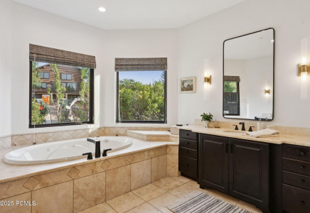 Image for 1427  Eagle Way