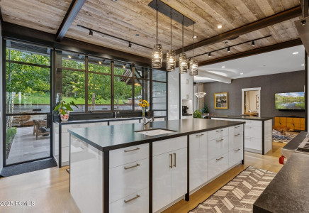 Image for 2505 W White Pine Lane