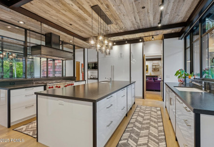 Image for 2505 W White Pine Lane