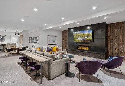 Image for 2505 W White Pine Lane