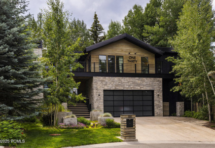 Image for 130  Webster Court