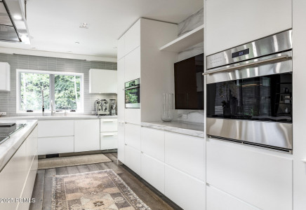 Image for 130  Webster Court