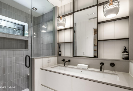 Image for 130  Webster Court