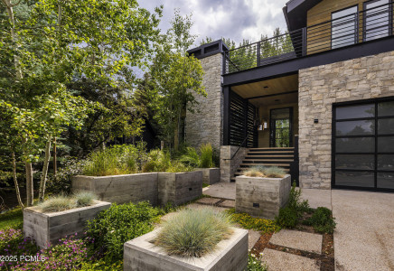 Image for 130  Webster Court