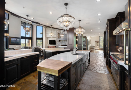 Image for 9985  Summit View Drive