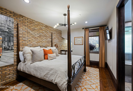 Image for 9985  Summit View Drive