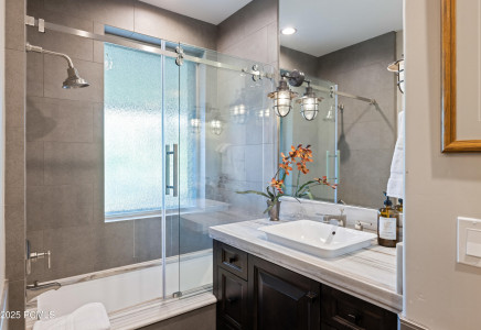 Image for 9985  Summit View Drive