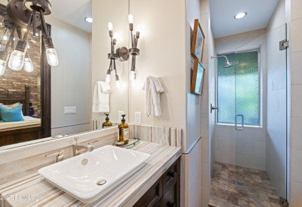 Image for 9985  Summit View Drive