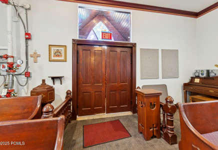 Image for 525  Park Avenue