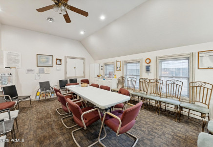 Image for 525  Park Avenue