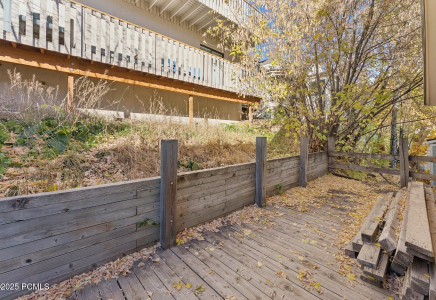 Image for 525  Park Avenue