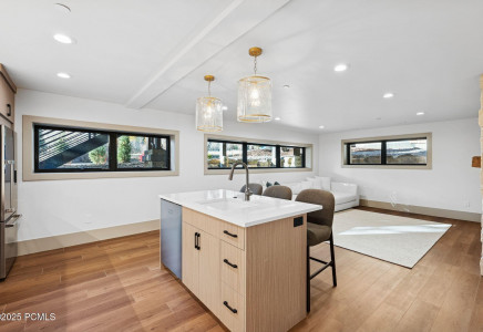 Image for 2083  Three Kings Court