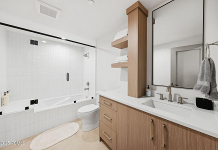 Image for 2083  Three Kings Court