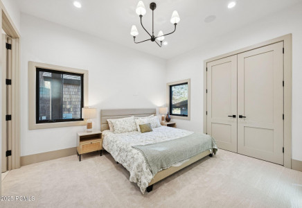 Image for 2083  Three Kings Court