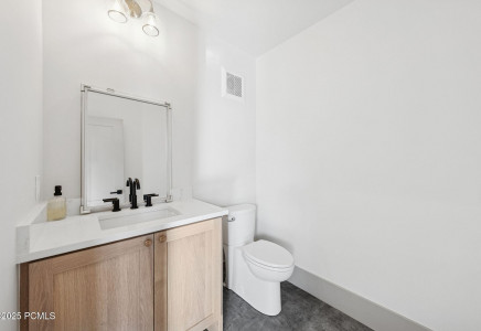 Image for 2083  Three Kings Court