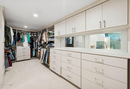 Image for 2083  Three Kings Court