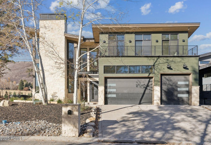 Image for 2083  Three Kings Court