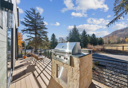 Image for 2083  Three Kings Court