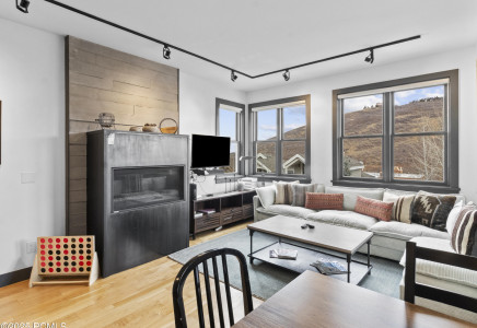 Image for 1199  Empire Avenue