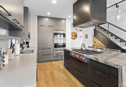 Image for 1199  Empire Avenue