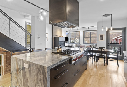 Image for 1199  Empire Avenue