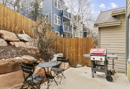 Image for 1199  Empire Avenue