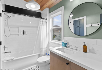 Image for 1199  Empire Avenue