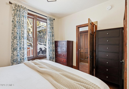 Image for 325  Park Avenue