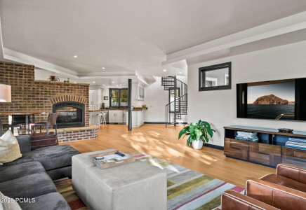 Image for 2550  Geronimo Court