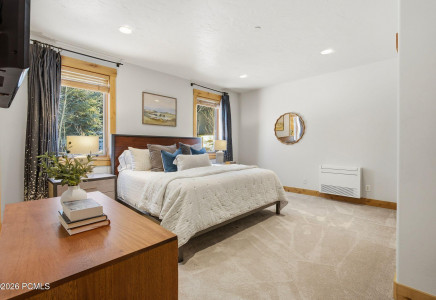 Image for 2490  Silver Cloud Drive