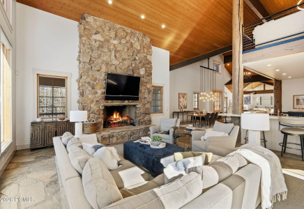 Image for 2490  Silver Cloud Drive