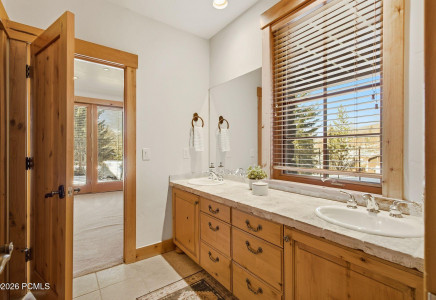 Image for 2490  Silver Cloud Drive