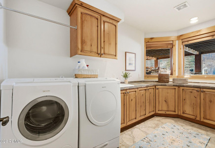 Image for 2490  Silver Cloud Drive