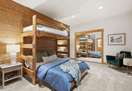 Image for 2490  Silver Cloud Drive